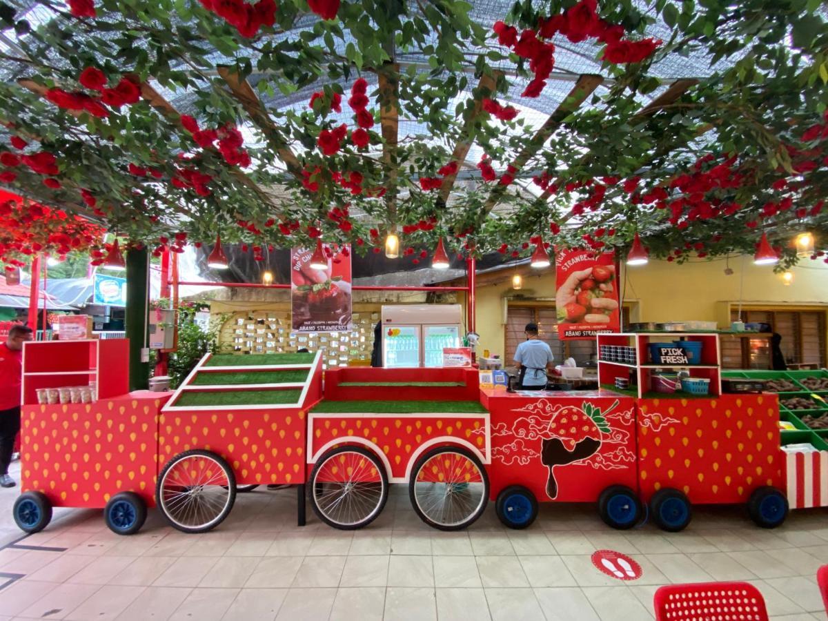 Aiza Homestay Opposite Abang Strawberry Taman Sedia Tanah Rata Zewnętrze zdjęcie