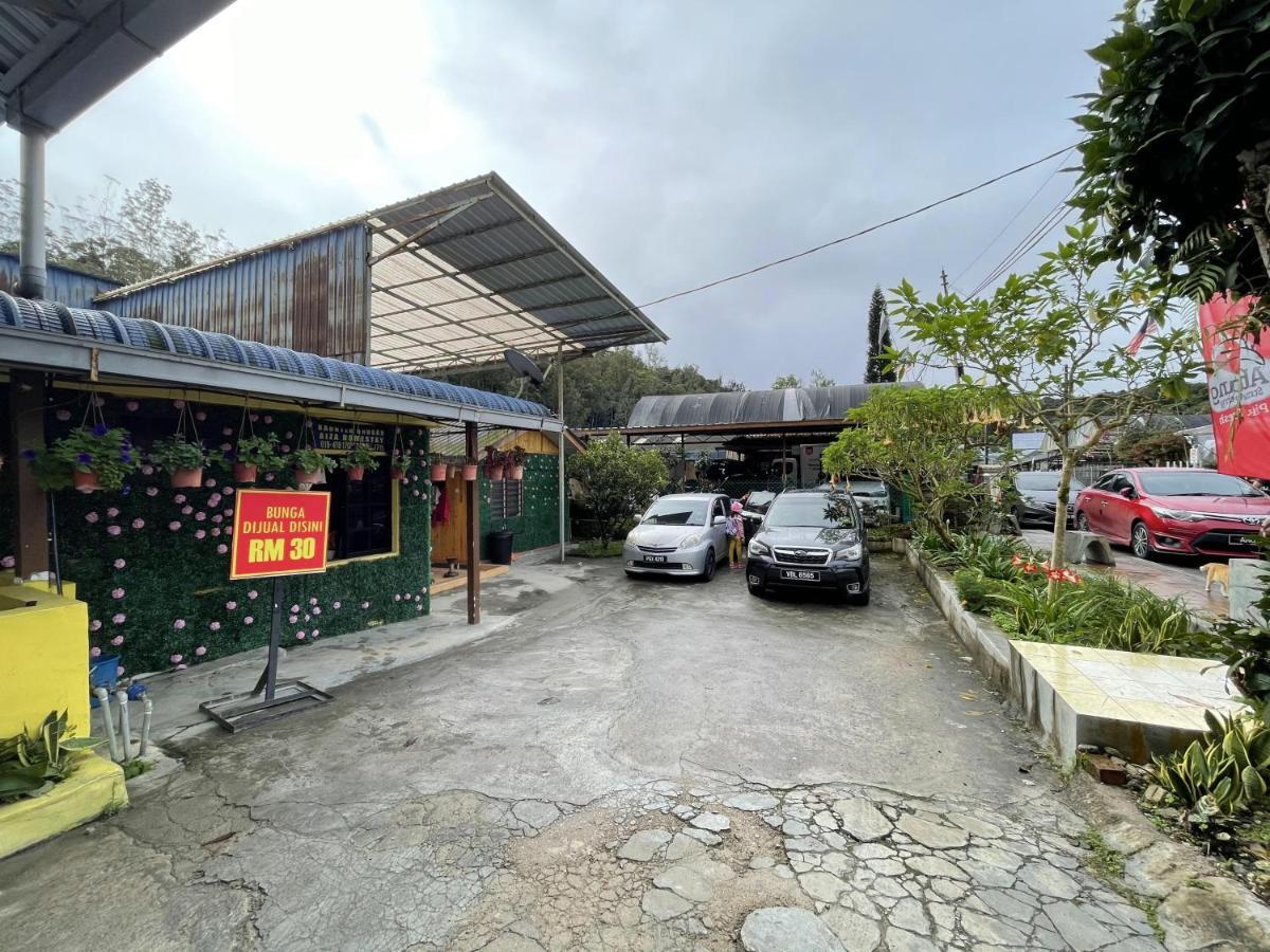 Aiza Homestay Opposite Abang Strawberry Taman Sedia Tanah Rata Zewnętrze zdjęcie