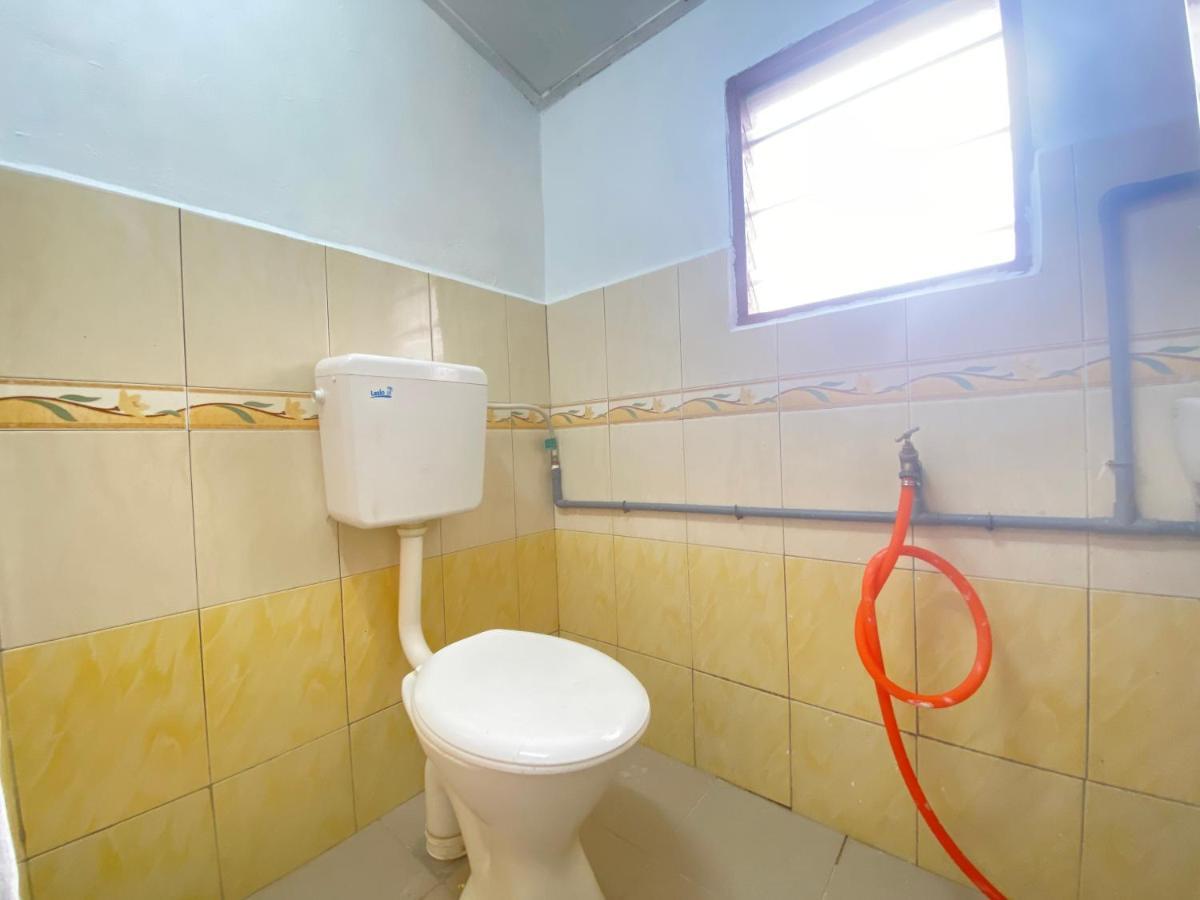 Aiza Homestay Opposite Abang Strawberry Taman Sedia Tanah Rata Zewnętrze zdjęcie