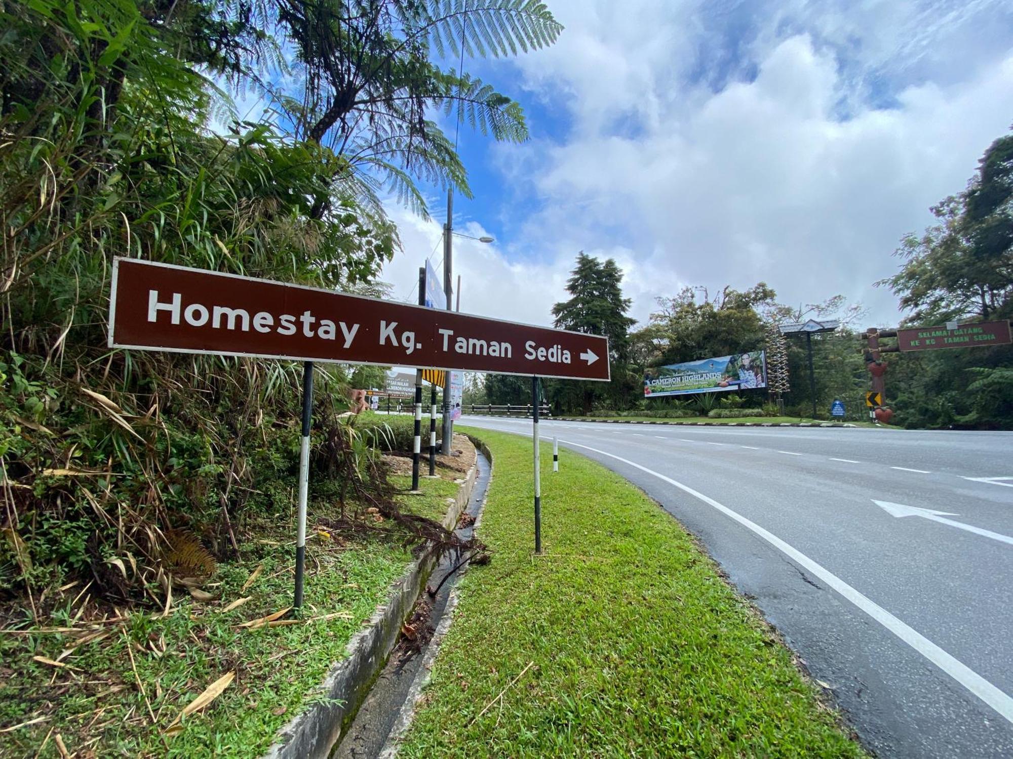 Aiza Homestay Opposite Abang Strawberry Taman Sedia Tanah Rata Zewnętrze zdjęcie