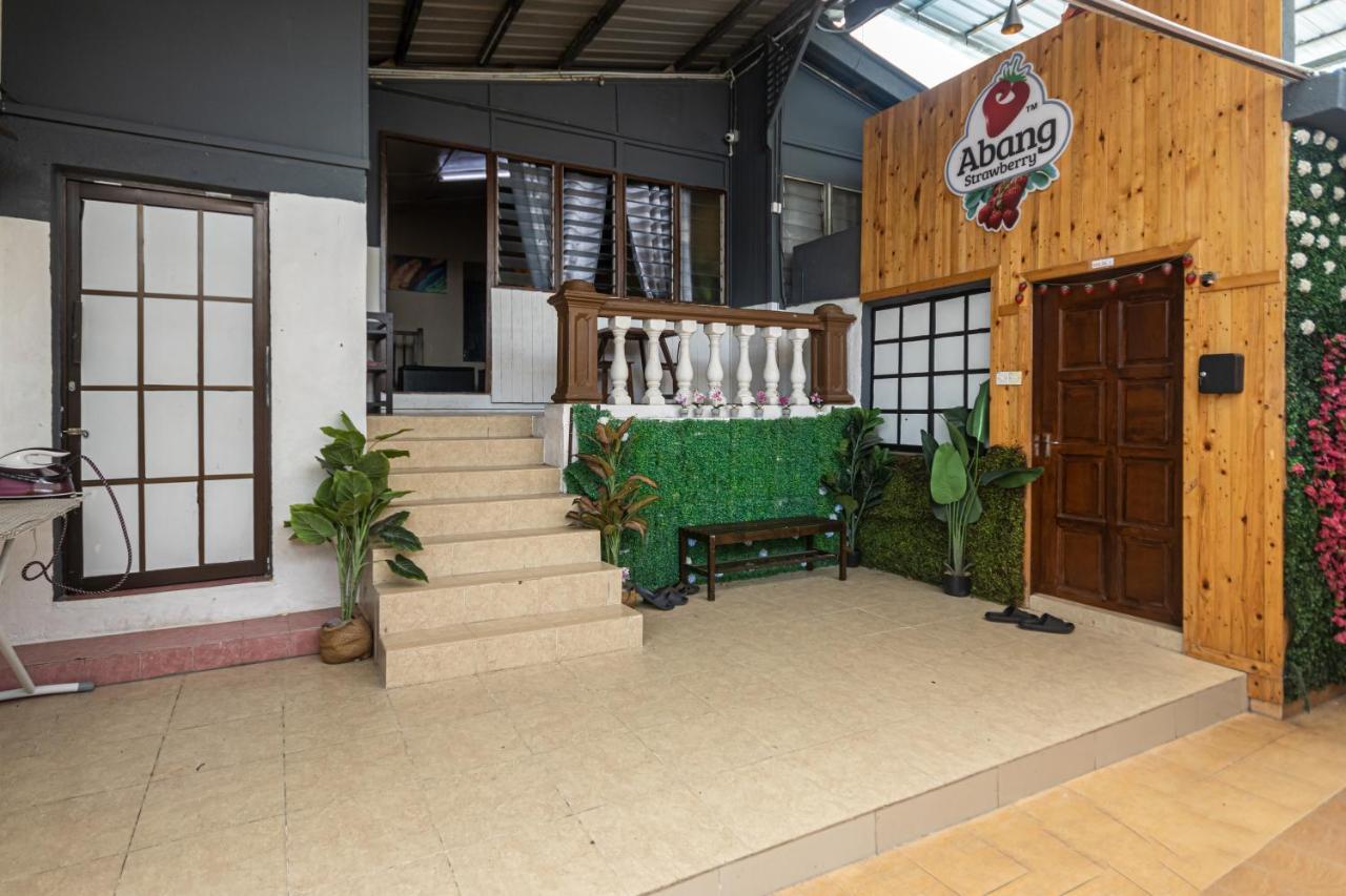 Aiza Homestay Opposite Abang Strawberry Taman Sedia Tanah Rata Zewnętrze zdjęcie