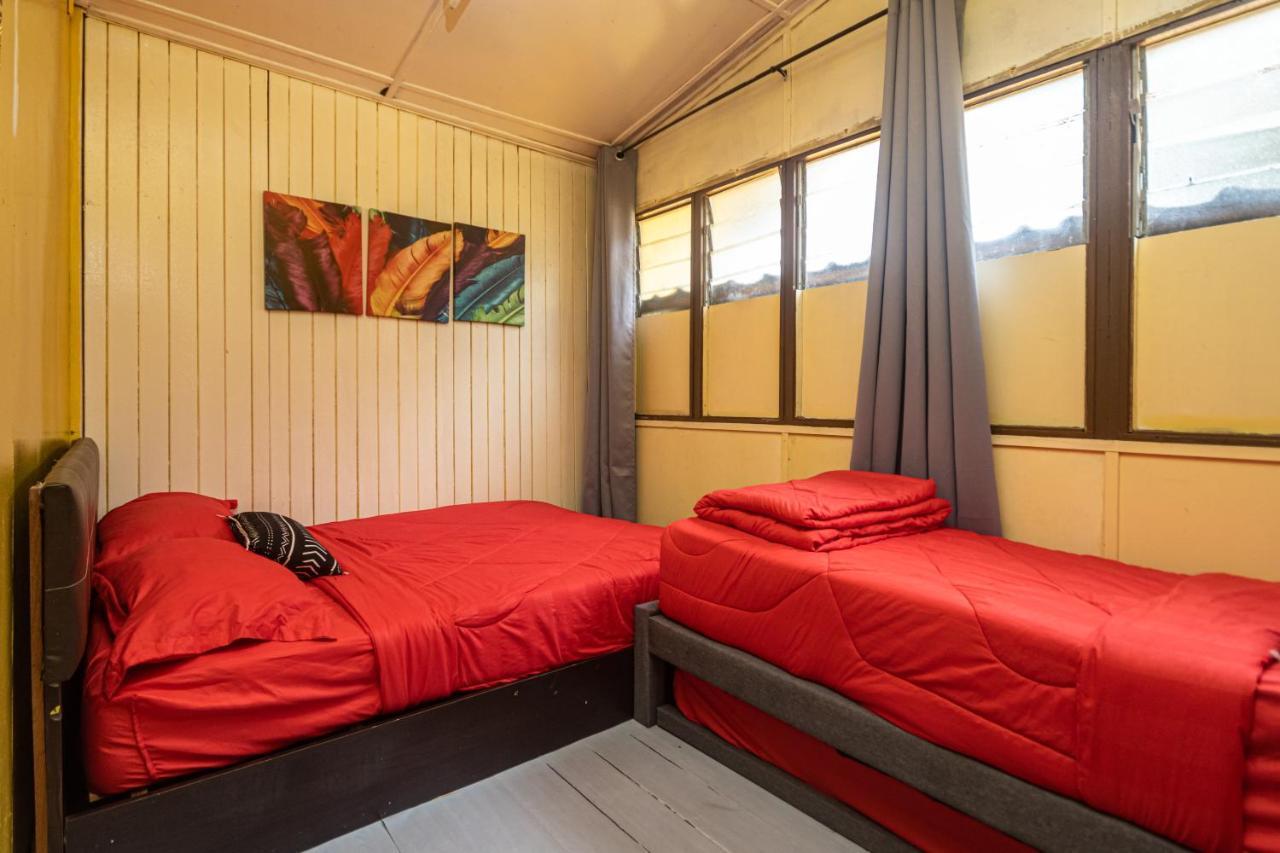 Aiza Homestay Opposite Abang Strawberry Taman Sedia Tanah Rata Zewnętrze zdjęcie