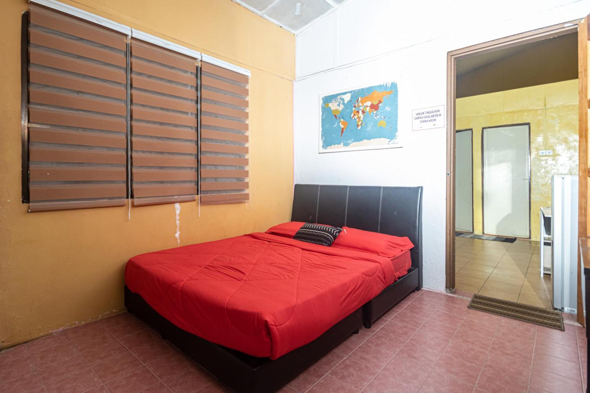 Aiza Homestay Opposite Abang Strawberry Taman Sedia Tanah Rata Zewnętrze zdjęcie