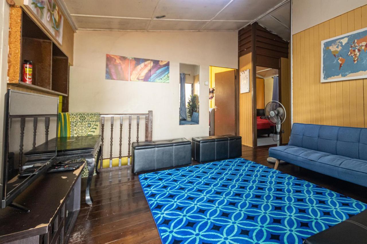Aiza Homestay Opposite Abang Strawberry Taman Sedia Tanah Rata Zewnętrze zdjęcie